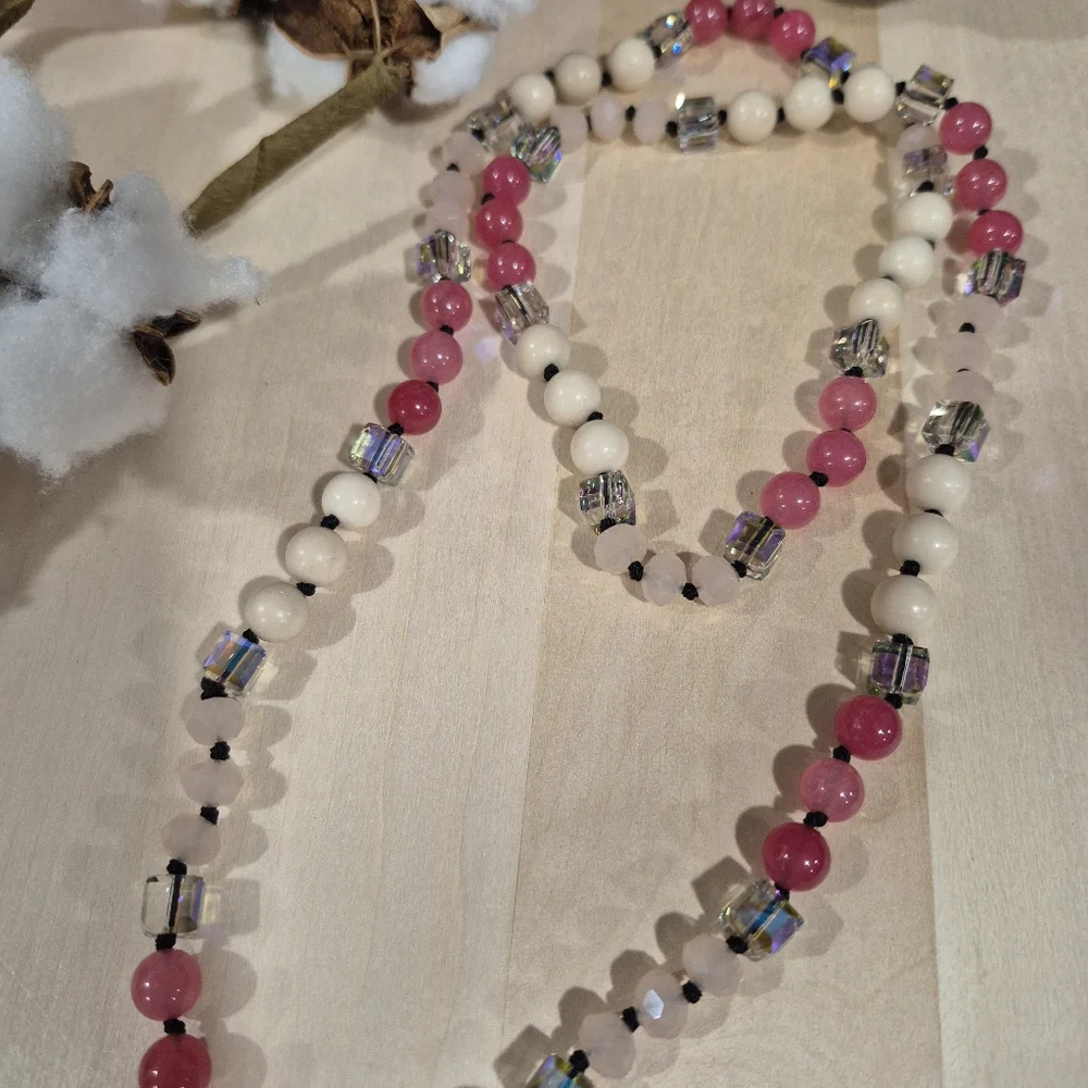 🩷🖤NEW🩷🖤 ELEGANT!! STRAWBERRY QUARTZ BoHo Sweater Necklace